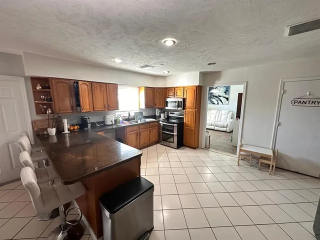$435,000 | 613 Royal Crest Way, Brandon, FL 33511