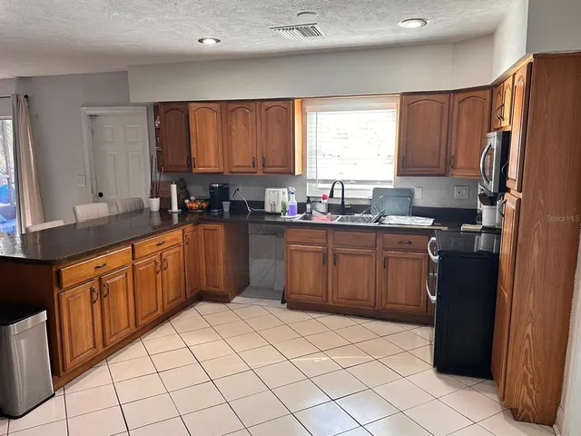 $435,000 | 613 Royal Crest Way, Brandon, FL 33511