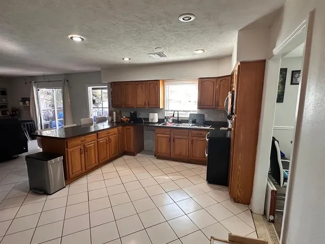 $435,000 | 613 Royal Crest Way, Brandon, FL 33511