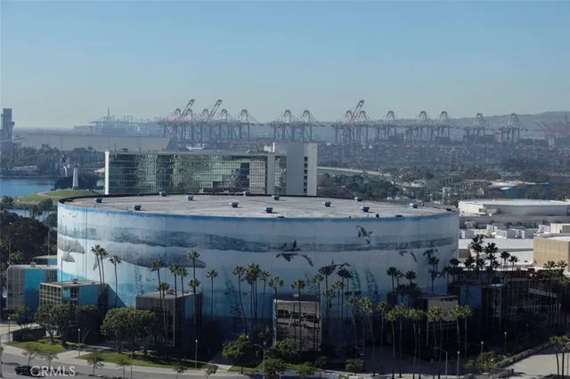 a view of building with yard