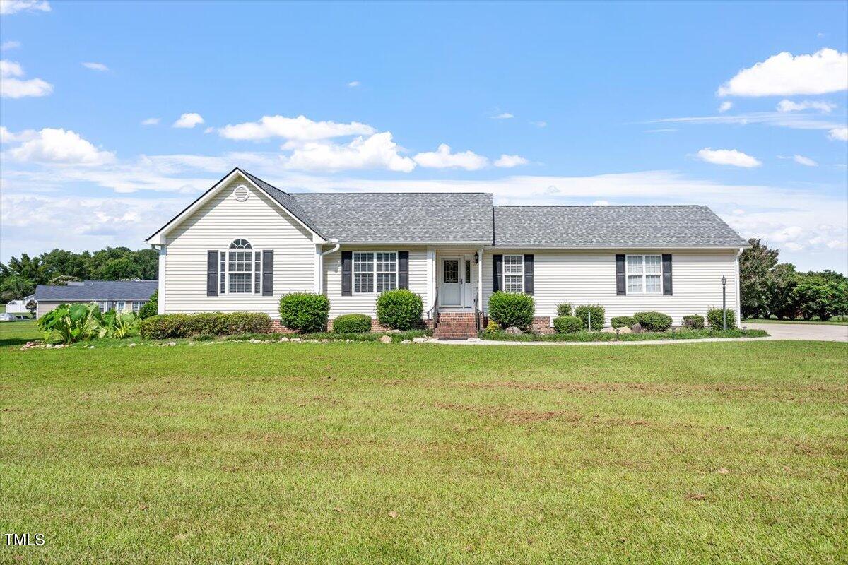 02-1352 Smith Rd [2442510] Front