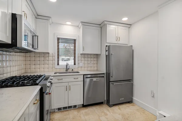 $659,000 | 60 Village Green Drive, Unit 2A, Stowe, VT 05672