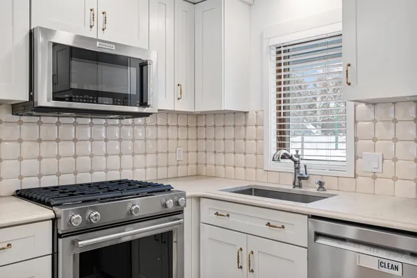 $659,000 | 60 Village Green Drive, Unit 2A, Stowe, VT 05672