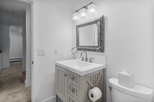 $659,000 | 60 Village Green Drive, Unit 2A, Stowe, VT 05672