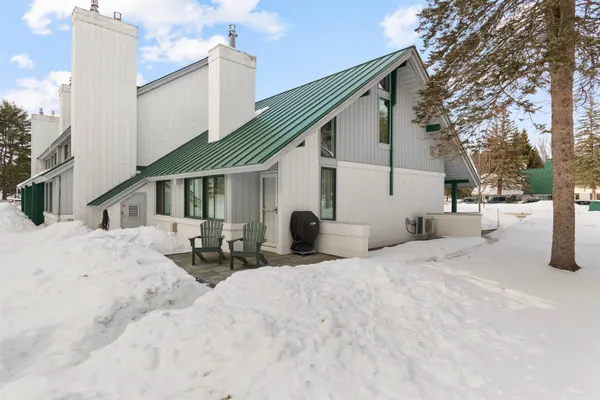 $659,000 | 60 Village Green Drive, Unit 2A, Stowe, VT 05672