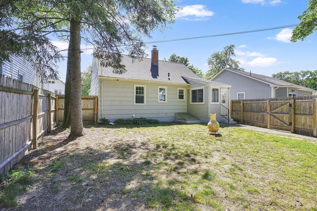 267 Connecticut Avenue Springfield, MA 01104 - Photo 33 of 41