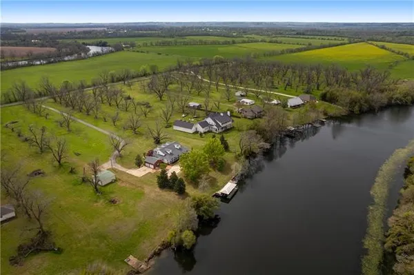 $795,000 | 132 Melrose Bend Boulevard, Natchez, LA 71456