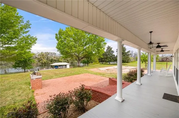 $795,000 | 132 Melrose Bend Boulevard, Natchez, LA 71456