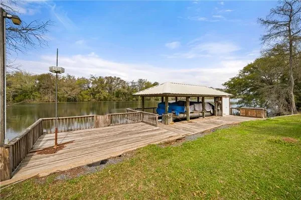 $795,000 | 132 Melrose Bend Boulevard, Natchez, LA 71456