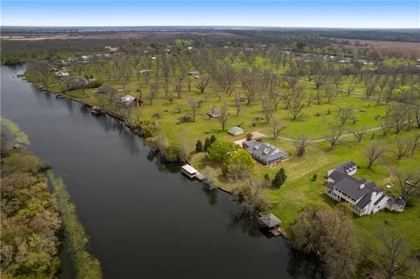 $795,000 | 132 Melrose Bend Boulevard, Natchez, LA 71456