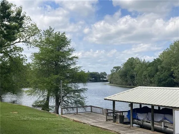 $795,000 | 132 Melrose Bend Boulevard, Natchez, LA 71456