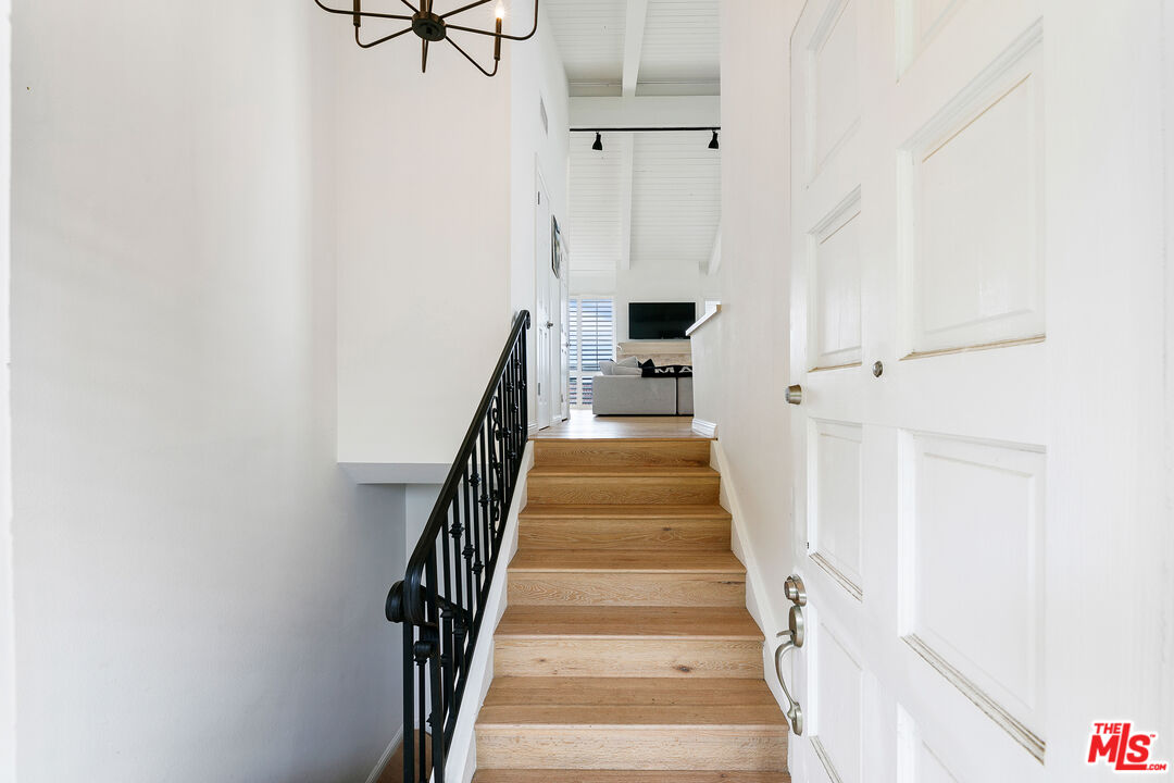 28398 Rey De Copas Lane Malibu, CA 90265 - Photo 3 of 44 a view of entryway