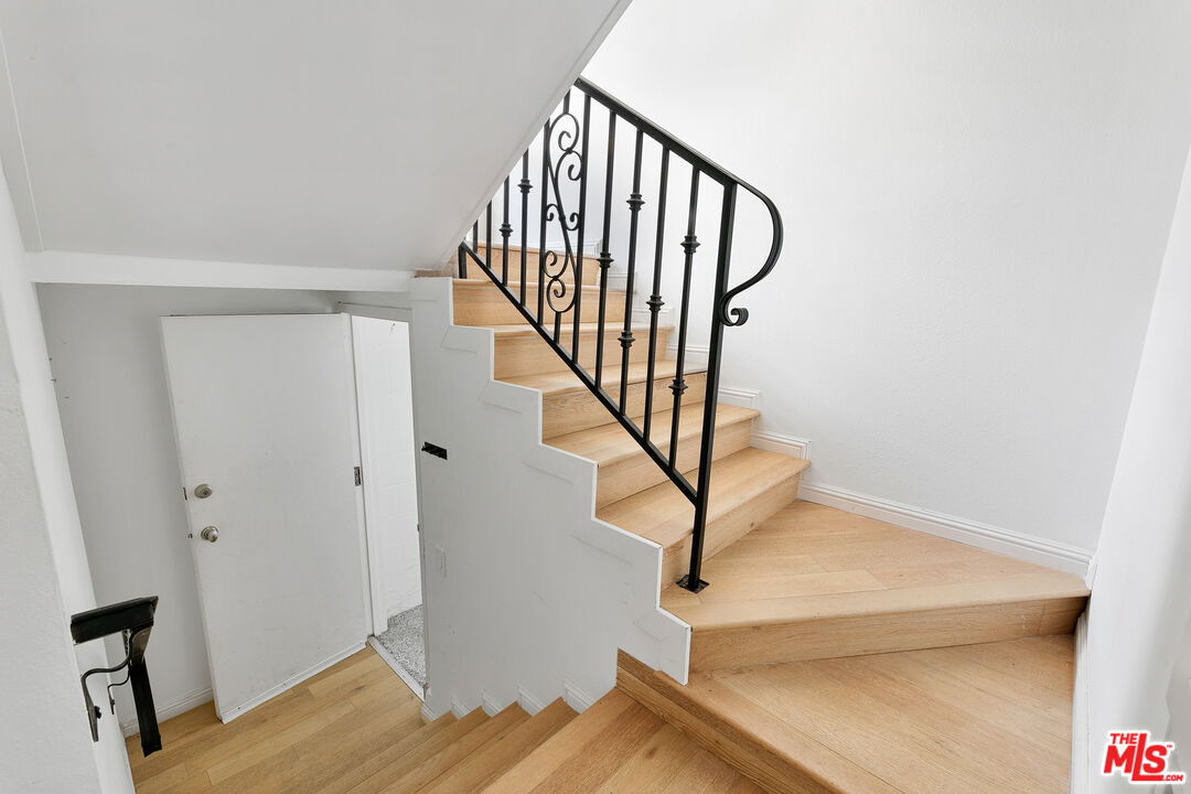 28398 Rey De Copas Lane Malibu, CA 90265 - Photo 40 of 44 a view of entryway with wooden floor