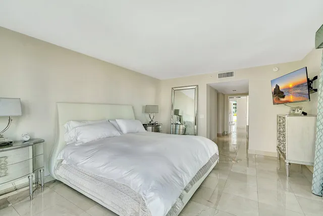 $1,475,000 | 16400 Collins Avenue, Unit 641, Sunny Isles Beach, FL 33160