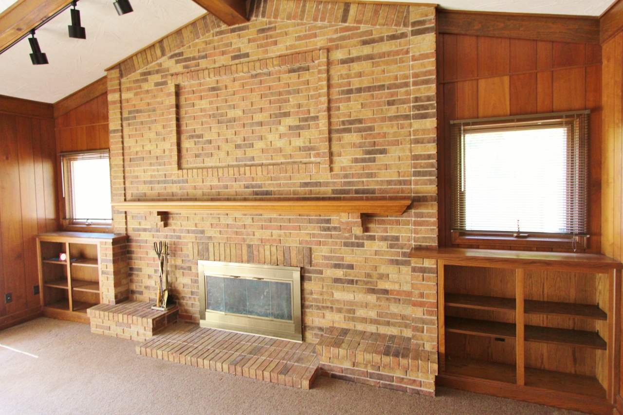 10405 Oaktree Road Fort Wayne, IN 46845 - Photo 3 of 30
