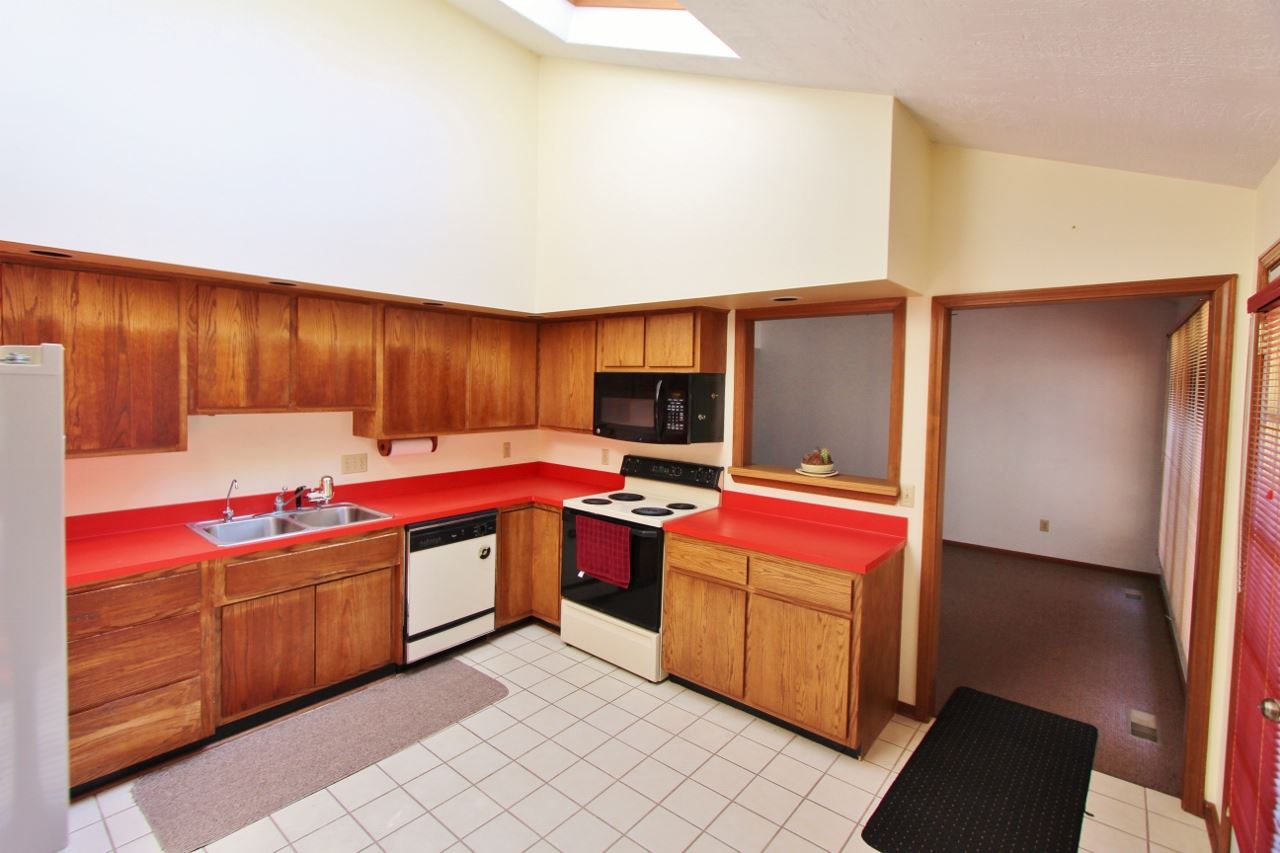 10405 Oaktree Road Fort Wayne, IN 46845 - Photo 22 of 30