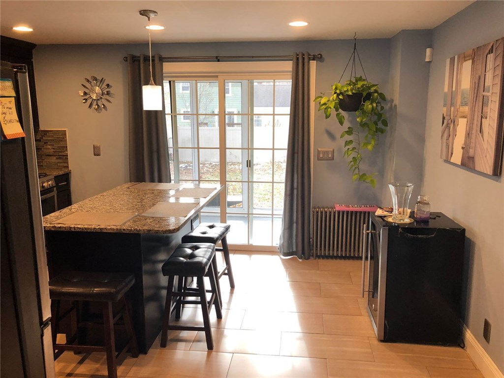306 Aqueduct Road Cranston, RI 02910 - Photo 5 of 25 Gallery Image 5