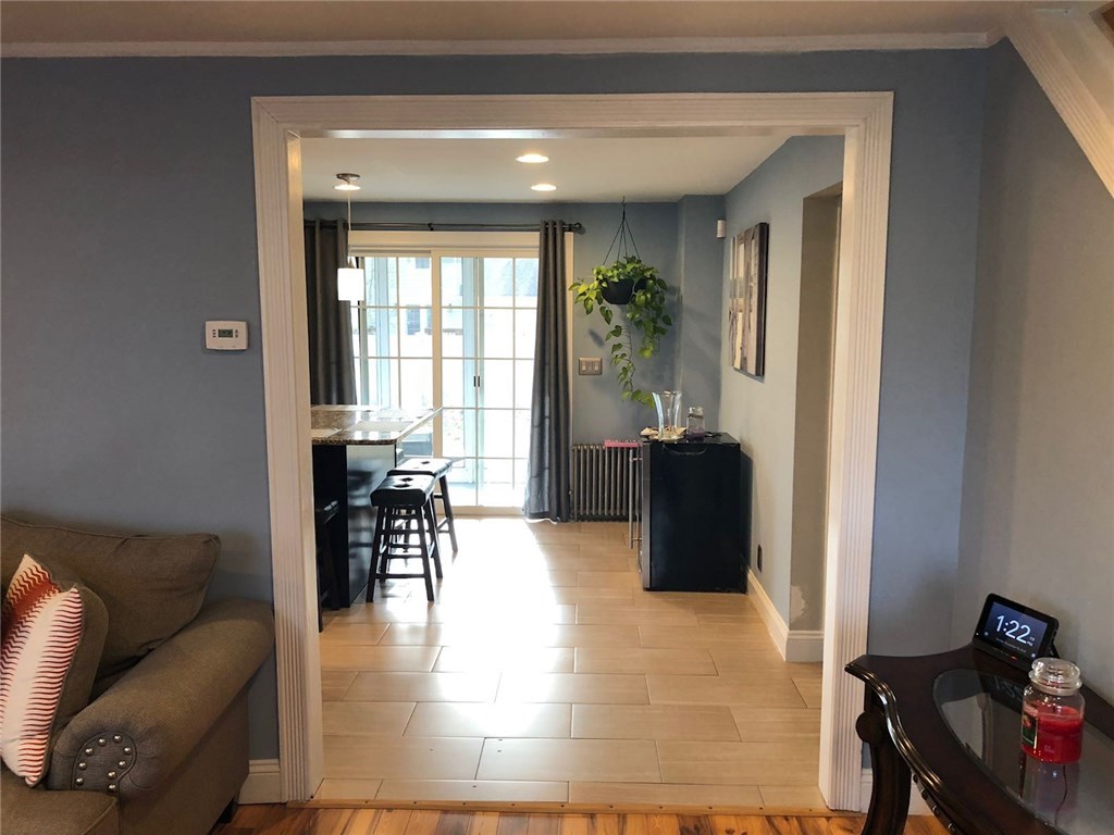 306 Aqueduct Road Cranston, RI 02910 - Photo 6 of 25 Gallery Image 6