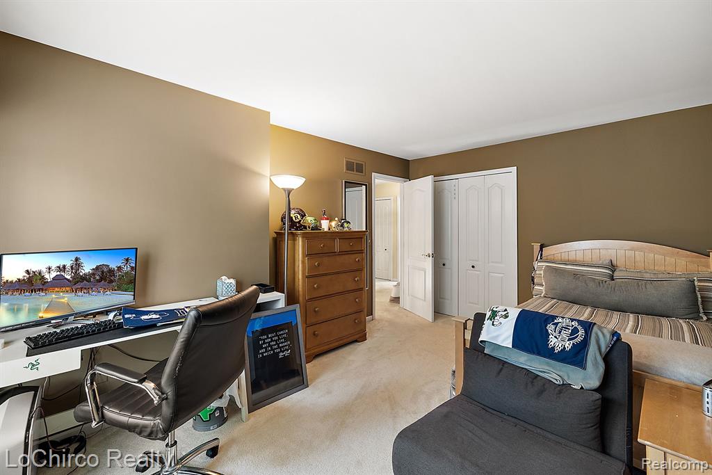 1773 Skyline Drive Rochester Hills, MI 48306 - Photo 21 of 36