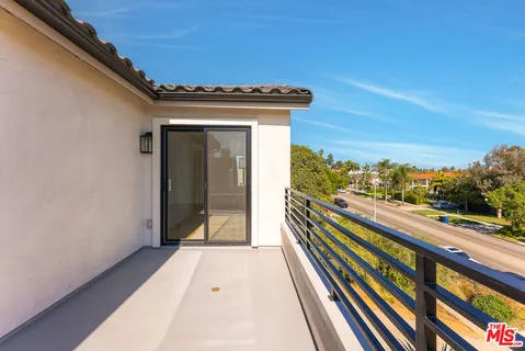 $1,849,000 | Undisclosed Address, Los Angeles, CA 90019