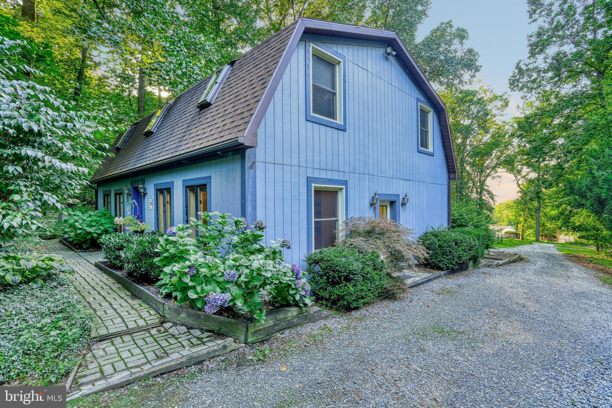 613 Edgewood Road York, PA 17402 - Photo 6 of 59 Gallery Image 6