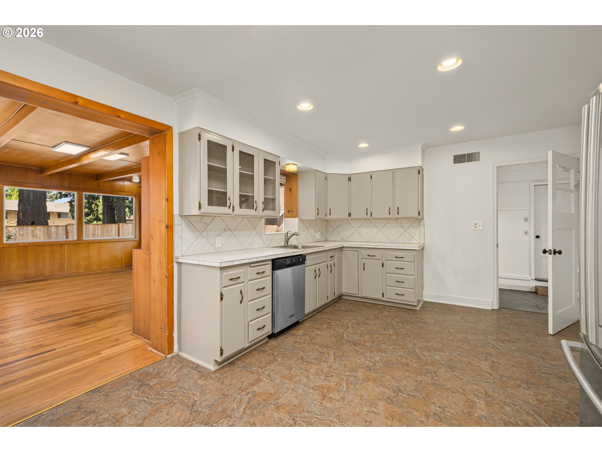 13025 Southwest Allen Boulevard Beaverton, OR 97005 - Photo 7 of 29