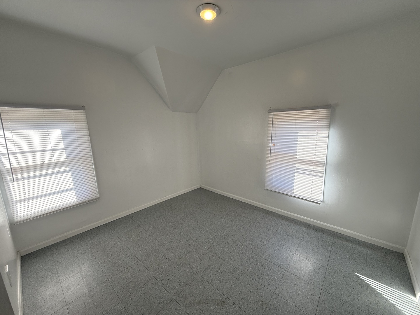 732 North Dearborn Avenue Kankakee, IL 60901 - Photo 10 of 21 an empty room with a window