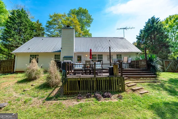 a house view with a garden space