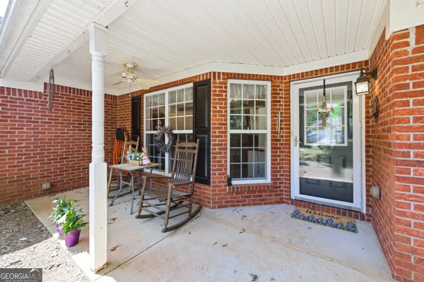 a house view with a outdoor space