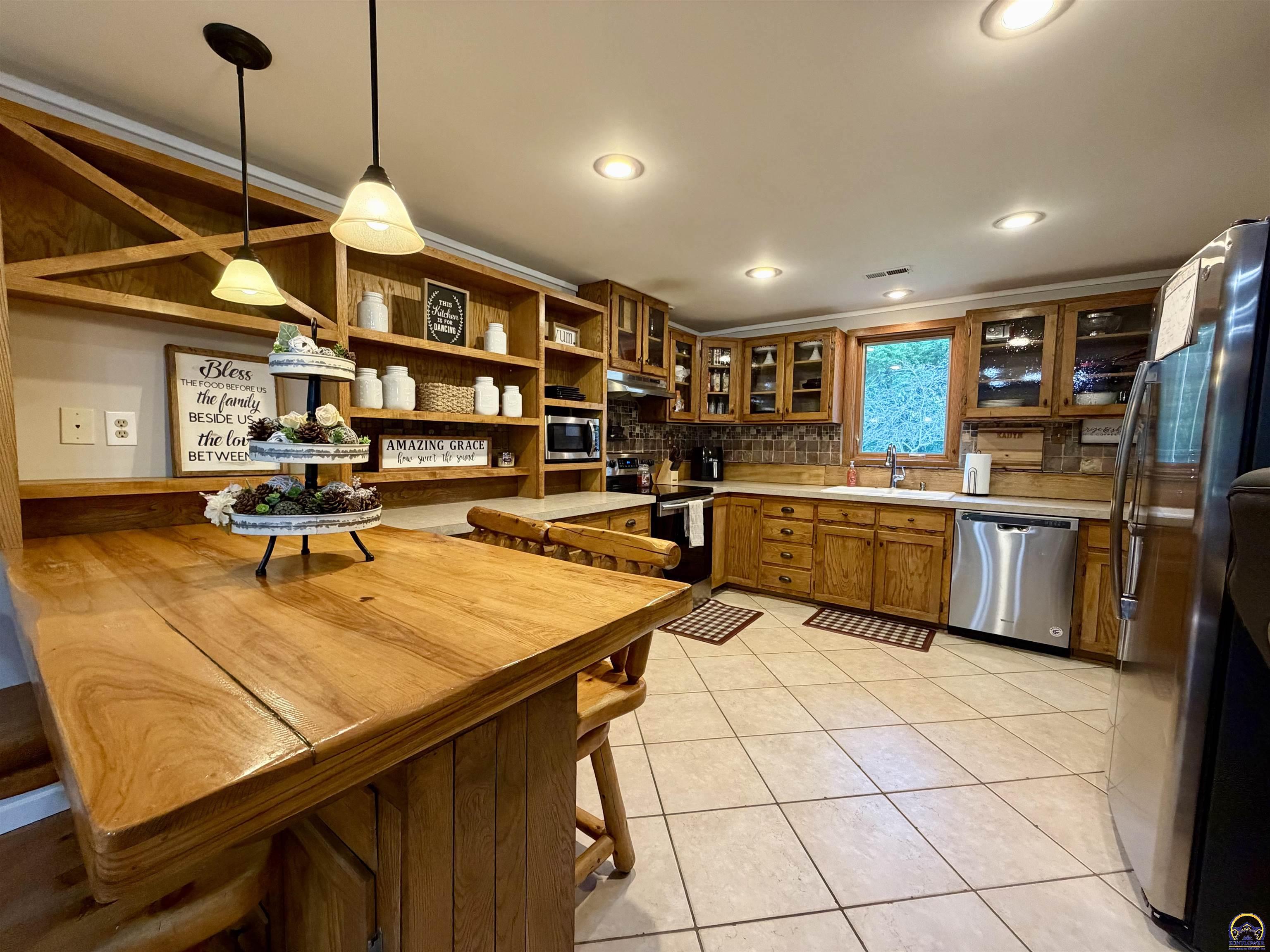 7030 Northwest Valencia Road Silver Lake, KS 66539 - Photo 11 of 34
