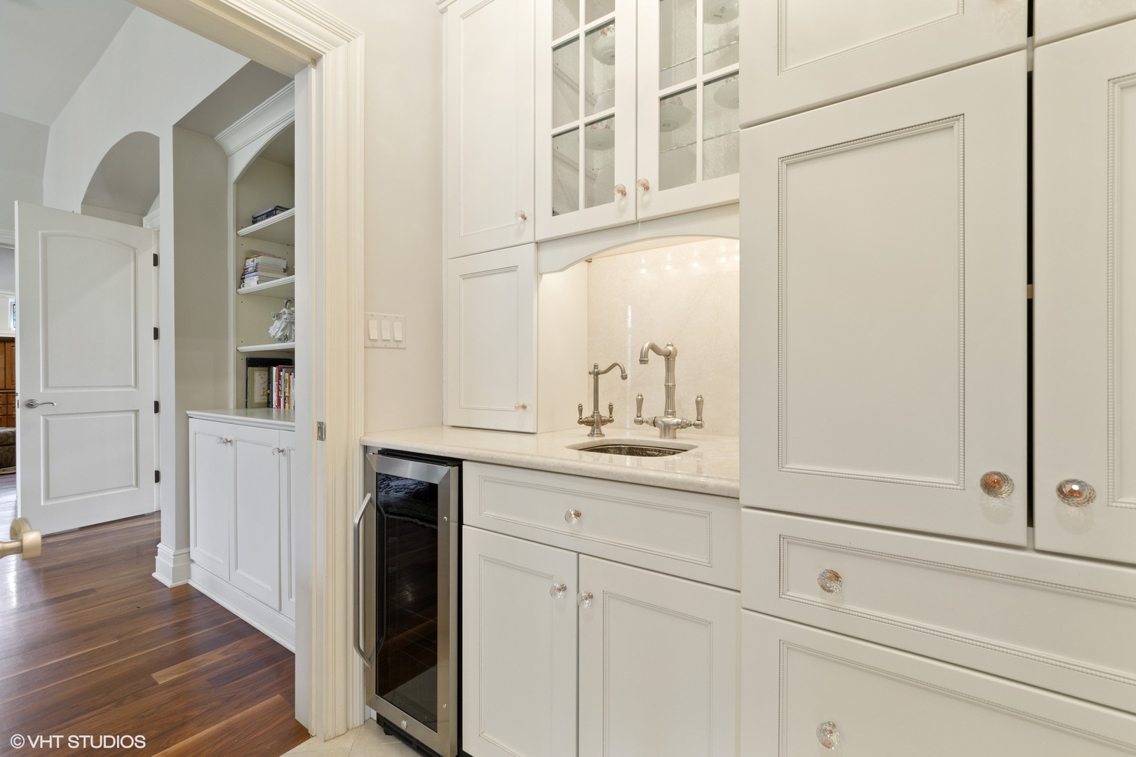 1451 North Green Bay Road Lake Forest, IL 60045 - Photo 33 of 55 a view of cabinets and wooden floor
