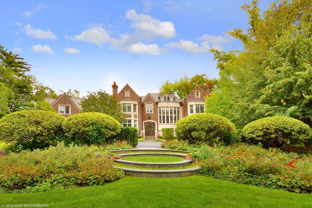 $3,750,000 | 1451 North Green Bay Road, Lake Forest, IL 60045