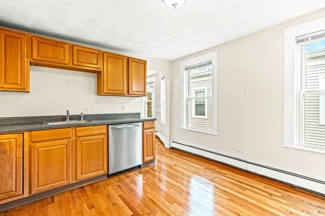 $2,500 | 27 West Wyoming Avenue, Unit 3, Melrose, MA 02176