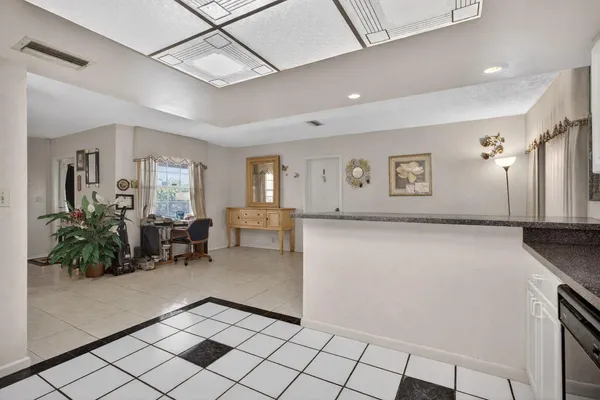 a view of livingroom with furniture