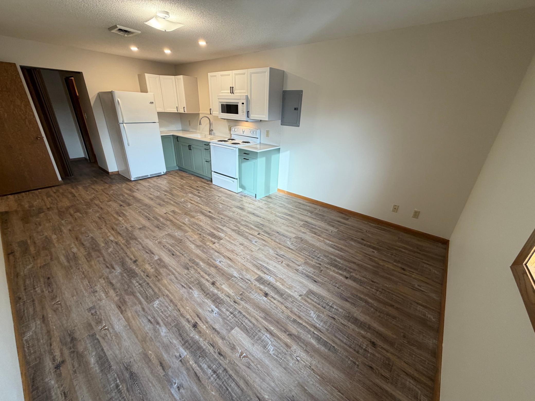 314 5th Street Southwest, Unit 2BD1BTH Willmar, MN 56201 - Photo 2 of 21