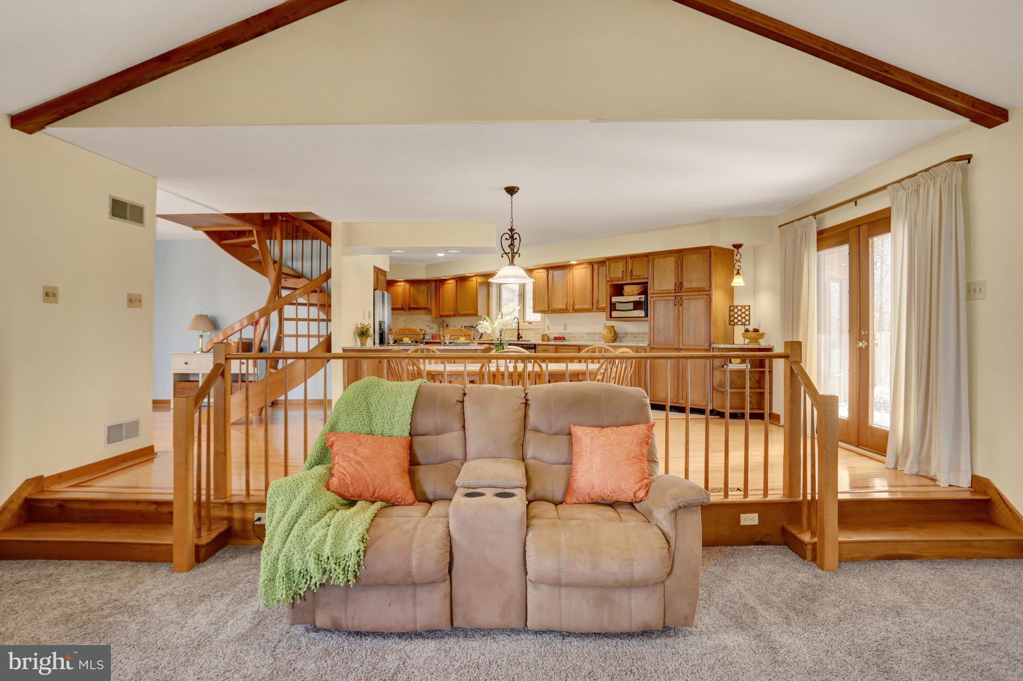 724 Heck Hill Road Lewisberry, PA 17339 - Photo 7 of 36 Gallery Image 7