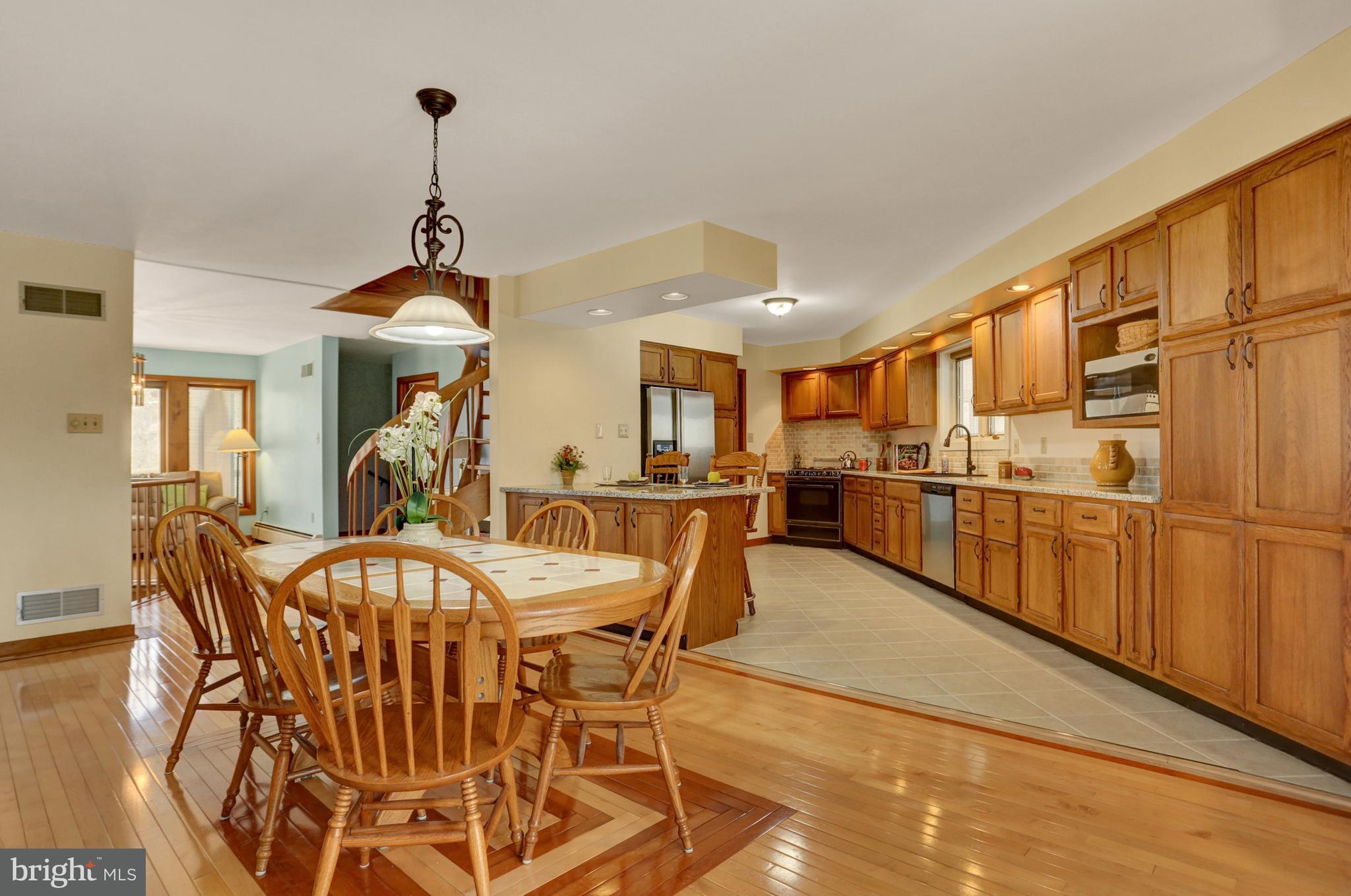 724 Heck Hill Road Lewisberry, PA 17339 - Photo 8 of 36 Gallery Image 8