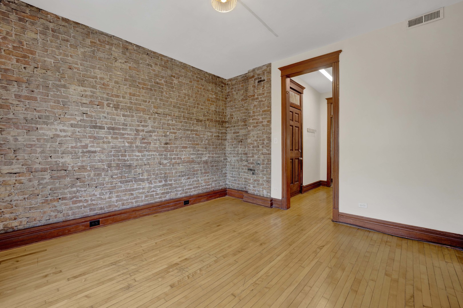 1404 West Flournoy Street, Unit 3 Chicago, IL 60607 - Photo 8 of 16