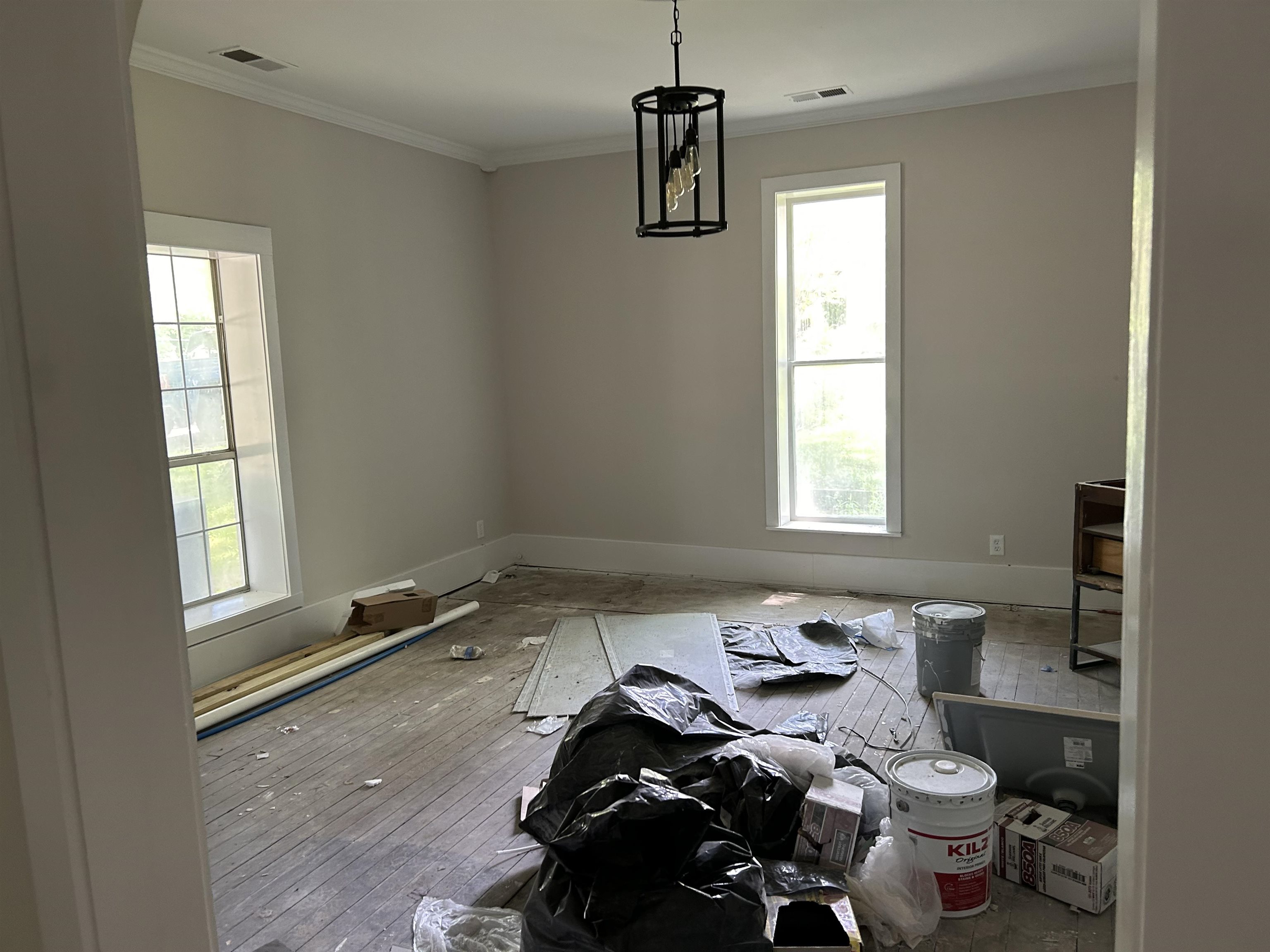 605 Byars Street Covington, TN 38019 - Photo 5 of 11 a bed room with a bed and a window