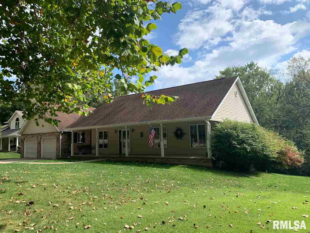 18613 Hilltop Road Petersburg, IL 62675 - Photo 1 of 13 Gallery Image 1