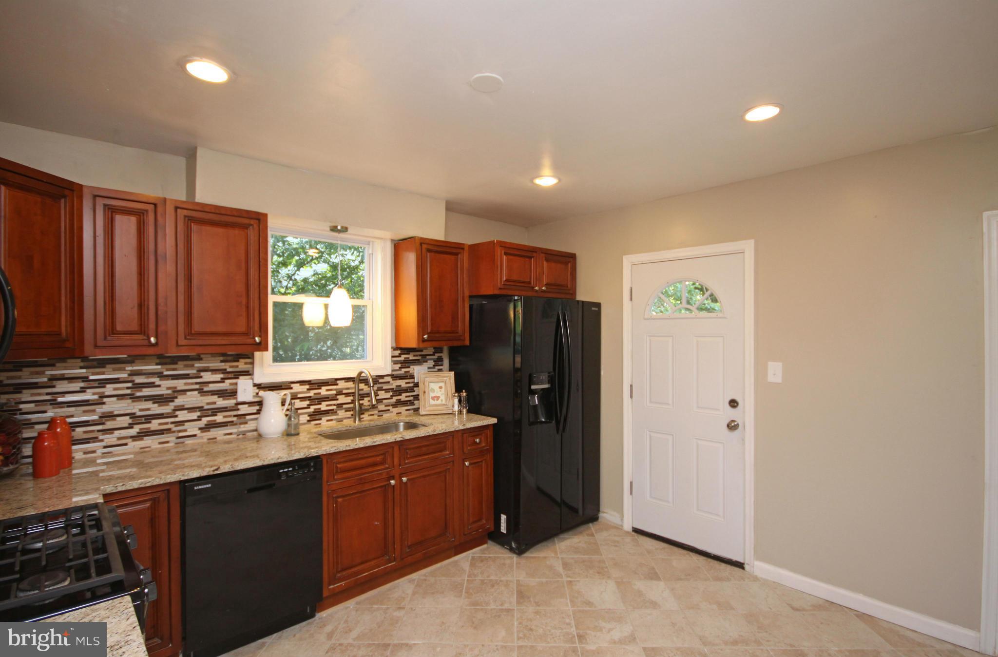 3507 Edgewood Road Baltimore, MD 21215 - Photo 6 of 30 Kitchen