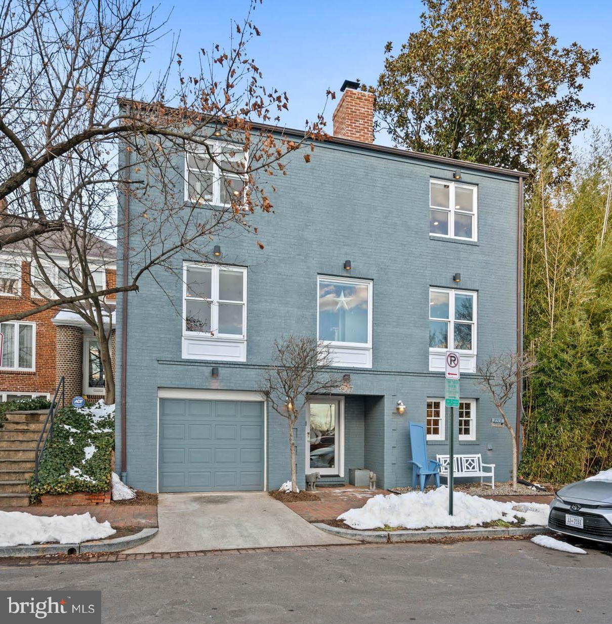 3507 R Street Northwest Washington, DC 20007 - Photo 3 of 71 Steps to Georgetown