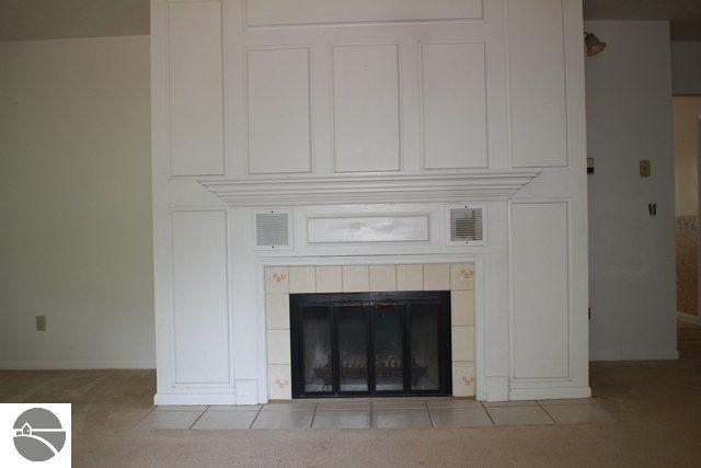 10880 Thiel Road Traverse City, MI 49685 - Photo 12 of 17 1737935-11.JPG