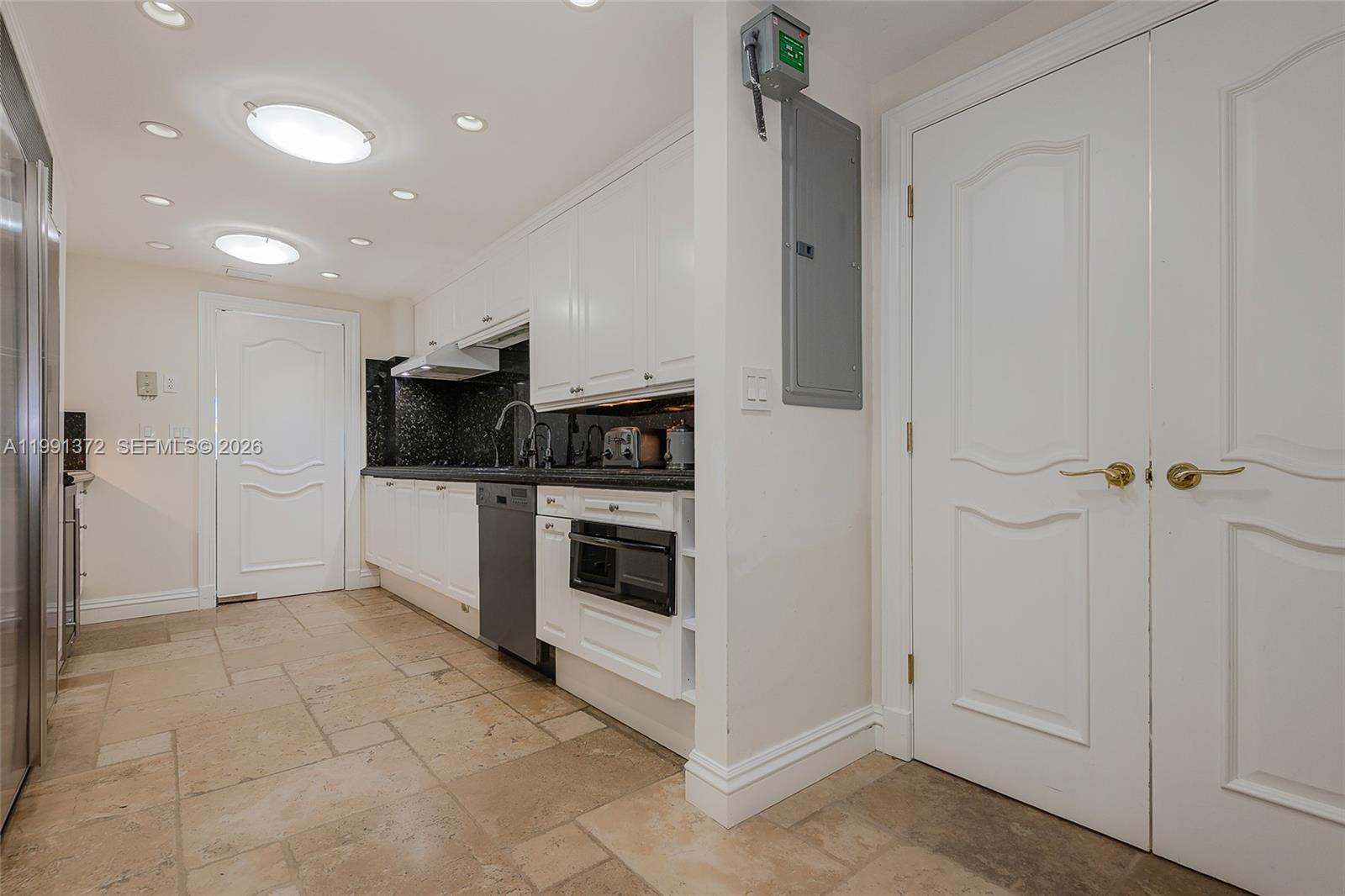 600 Grapetree Drive, Unit 9GN Key Biscayne, FL 33149 - Photo 13 of 40