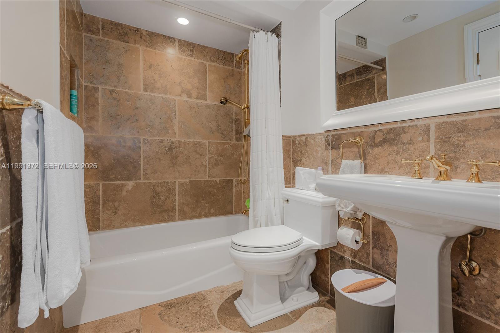 600 Grapetree Drive, Unit 9GN Key Biscayne, FL 33149 - Photo 25 of 40