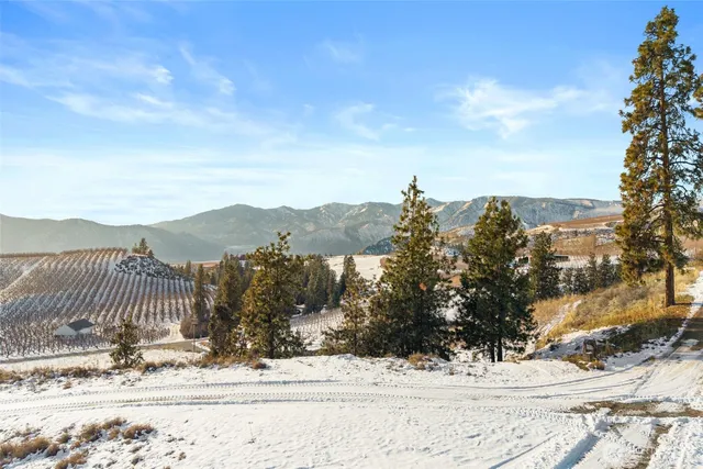 $800,000 | 762 Boyd Loop Road, Manson, WA 98831