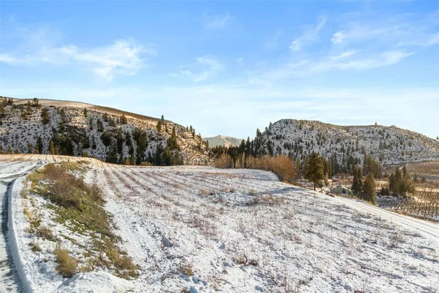 $800,000 | 762 Boyd Loop Road, Manson, WA 98831