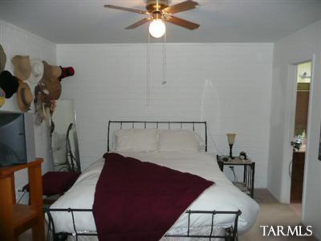 1002 South Kolb Road, Unit 17 Tucson, AZ 85710 - Photo 4 of 5 Gallery Image 4
