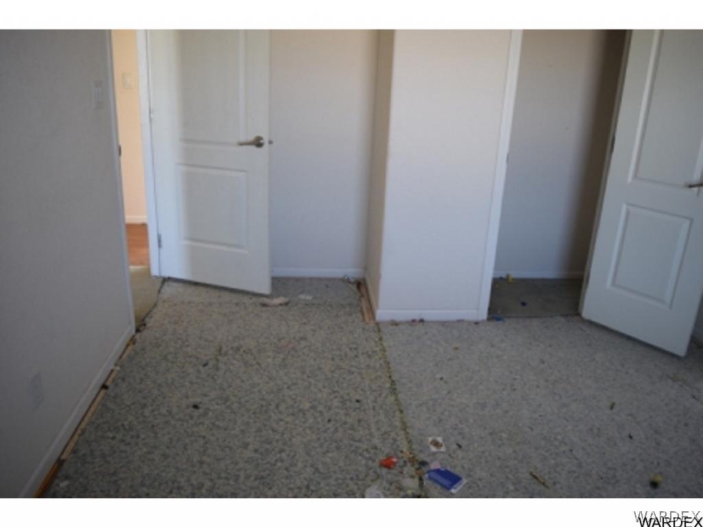 5807 Davis Road Golden Valley, AZ 86413 - Photo 15 of 17 a view of an empty room