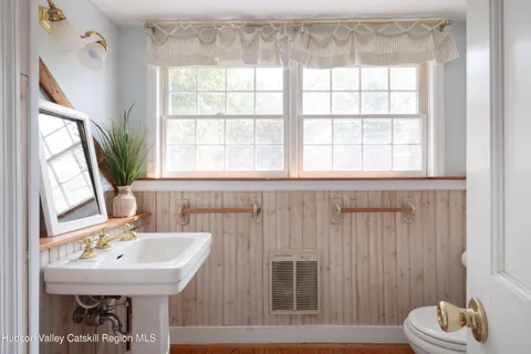 $1,145,000 | 76 Smith Road, Preston Hollow, NY 12469